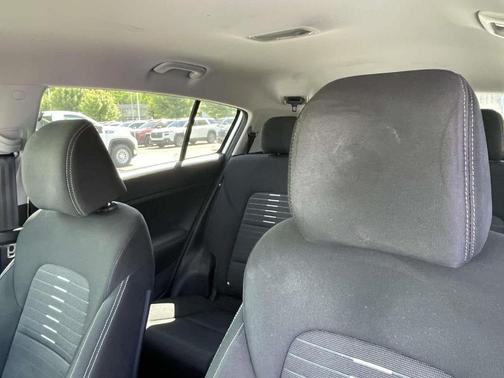 Sparkling Silver 2020 Kia Sportage LX