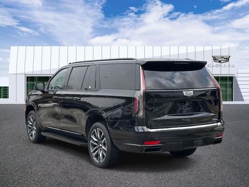 2023 Cadillac Escalade ESV Sport Platinum