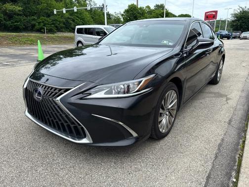 Caviar 2022 Lexus ES 300h Luxury