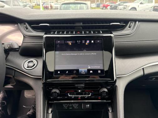 2023 Jeep Grand Cherokee Laredo X