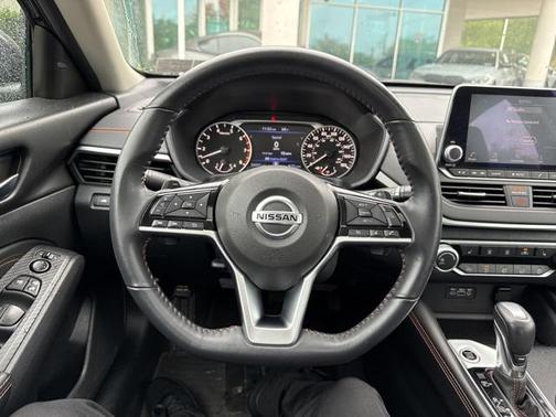 2020 Nissan Altima 2.0 SR