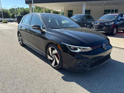 Mythos Black Metallic 2024 Volkswagen Golf GTI 2.0T S