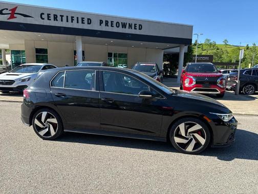 Mythos Black Metallic 2024 Volkswagen Golf GTI 2.0T S