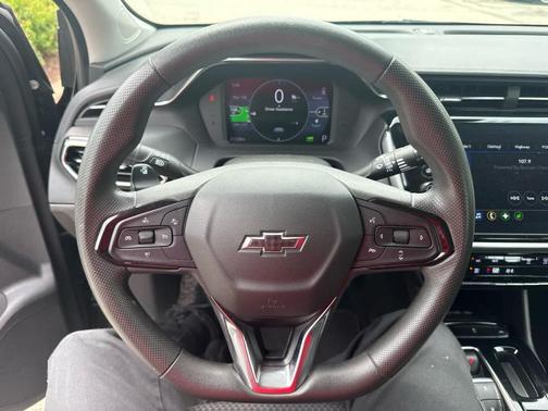 Mosaic Black Metallic 2023 Chevrolet Bolt EUV LT
