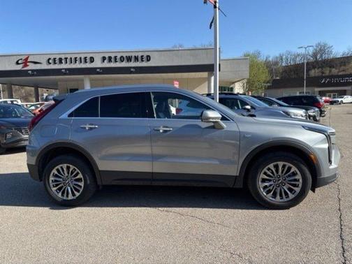 2024 Cadillac XT4 Premium Luxury