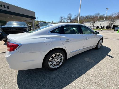White Frost Tri-Coat 2018 Buick LaCrosse Essence