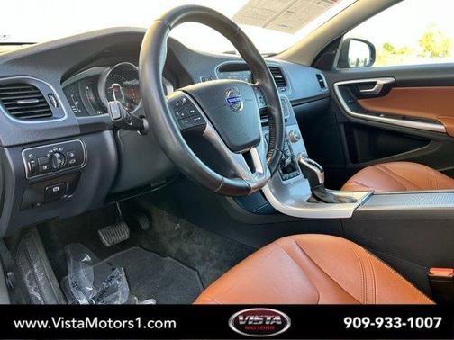 2018 Volvo S60 T5 Inscription Platinum