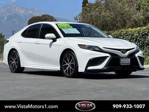Ice 2023 Toyota Camry SE