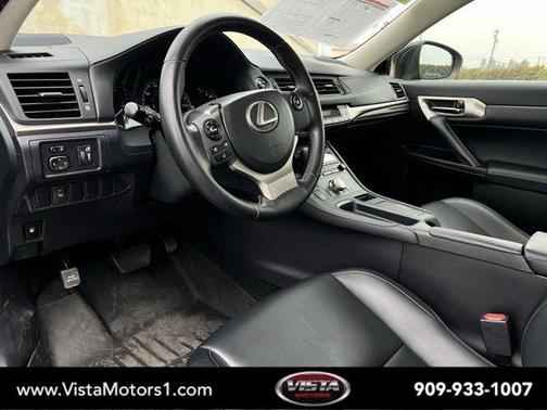 2017 Lexus CT 200h Base