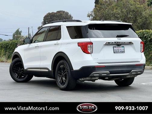 Oxford White 2021 Ford Explorer XLT