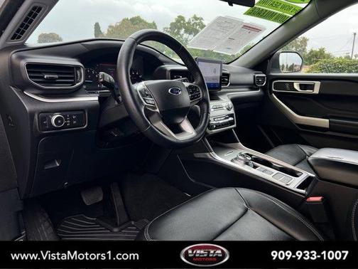 Oxford White 2021 Ford Explorer XLT