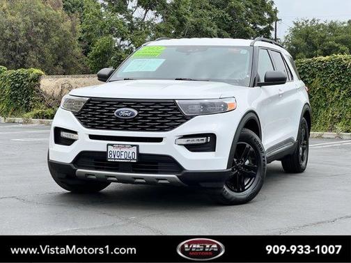 Oxford White 2021 Ford Explorer XLT