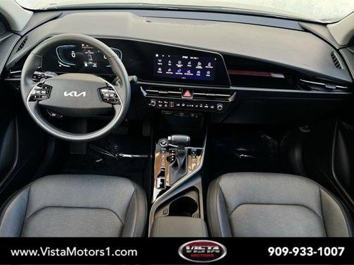 2025 Kia Niro SX