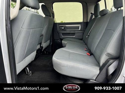 Bright Silver Clearcoat Metallic 2015 RAM 3500 SLT