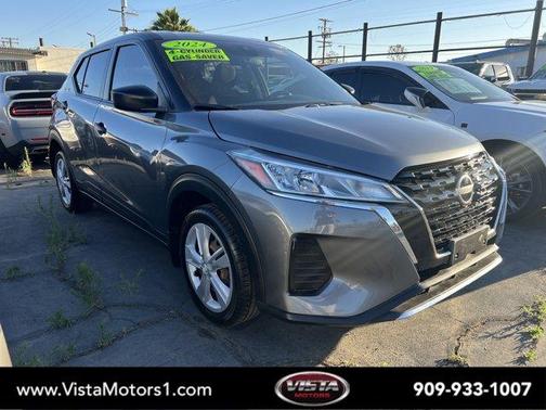 Gun Metallic 2024 Nissan Kicks S