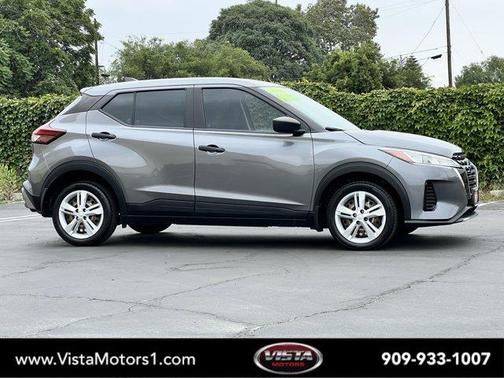 Gun Metallic 2024 Nissan Kicks S