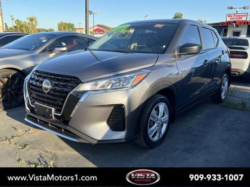 Gun Metallic 2024 Nissan Kicks S