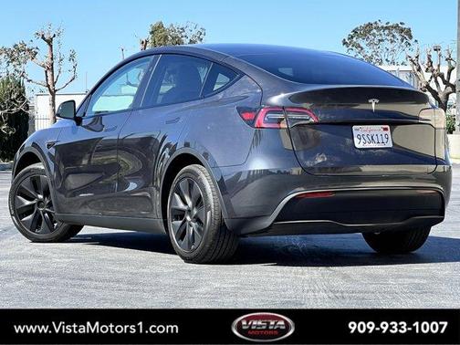 2025 Tesla Model Y Long Range