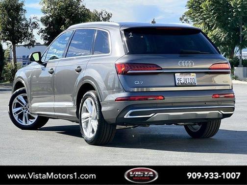 2023 Audi Q7 45 Premium Plus