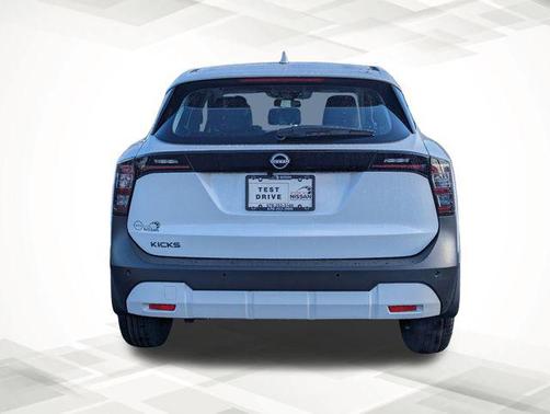 2025 Nissan Kicks S