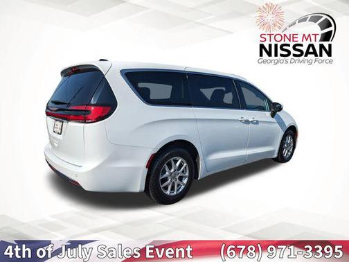 2023 Chrysler Pacifica Touring L