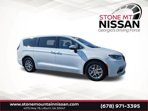 2023 Chrysler Pacifica Touring L