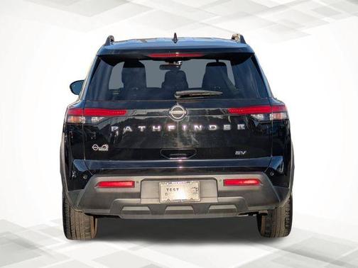 2023 Nissan Pathfinder SV