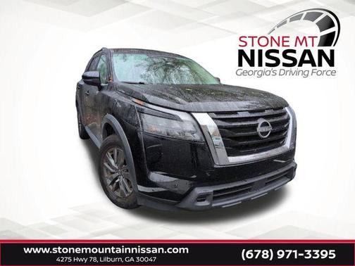 2023 Nissan Pathfinder SV