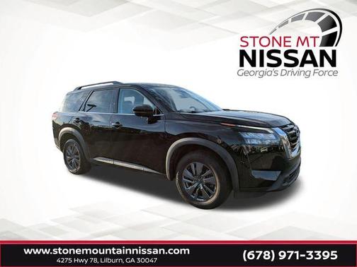2023 Nissan Pathfinder SV