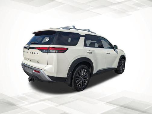 2022 Nissan Pathfinder SL 2WD