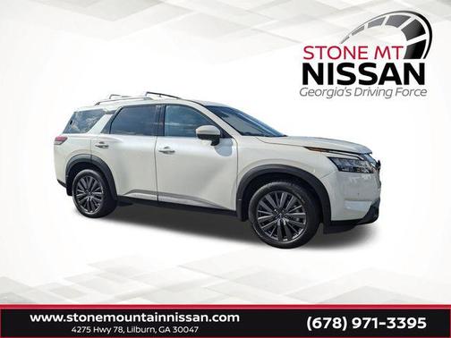 2022 Nissan Pathfinder SL 2WD