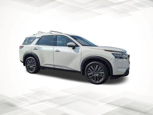 2022 Nissan Pathfinder SL 2WD