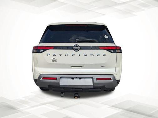 2022 Nissan Pathfinder SL 2WD