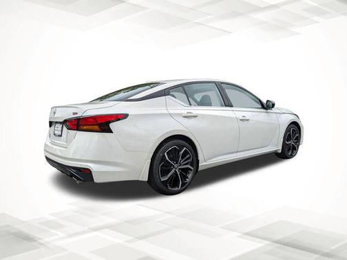 2025 Nissan Altima SR FWD