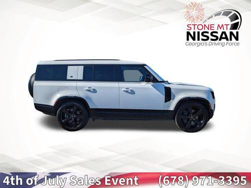 2024 Land Rover Defender 130 P400 X-Dynamic SE