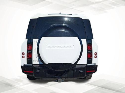 2024 Land Rover Defender 130 P400 X-Dynamic SE