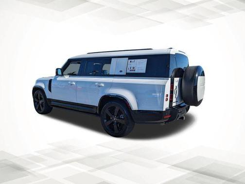 2024 Land Rover Defender 130 P400 X-Dynamic SE