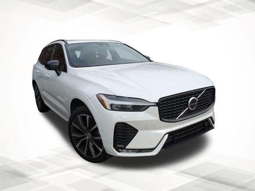 2023 Volvo XC60 B5 Plus Dark Theme