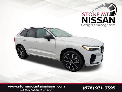 2023 Volvo XC60 B5 Plus Dark Theme