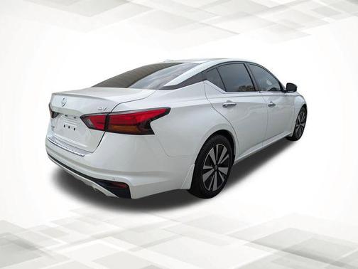 2021 Nissan Altima 2.5 SV