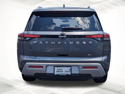 2025 Nissan Pathfinder SL FWD
