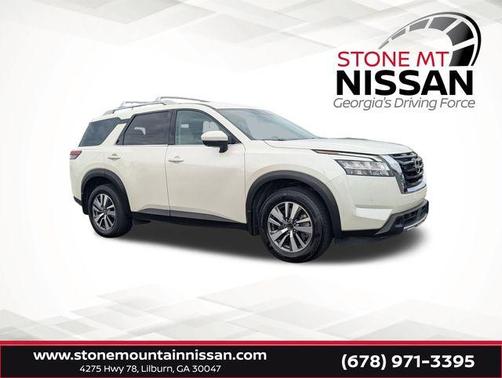 2023 Nissan Pathfinder SL