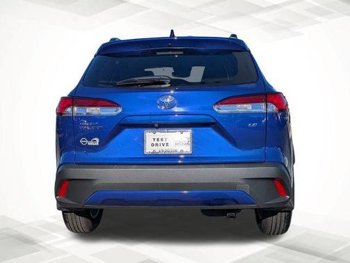 2025 Toyota Corolla Cross LE