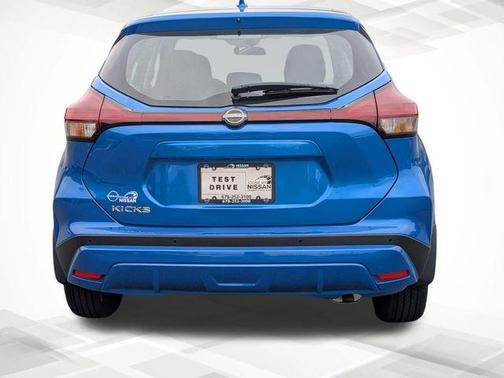 Electric Blue Metallic 2025 Nissan Kicks Play S