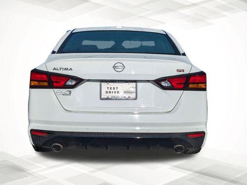 2023 Nissan Altima SR FWD