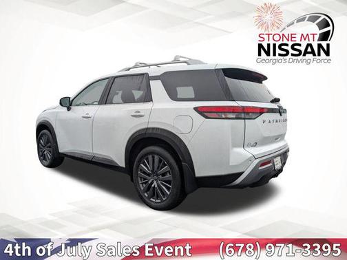 2025 Nissan Pathfinder SL FWD