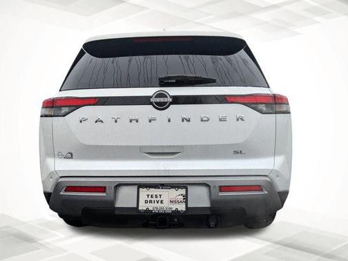 2025 Nissan Pathfinder SL FWD