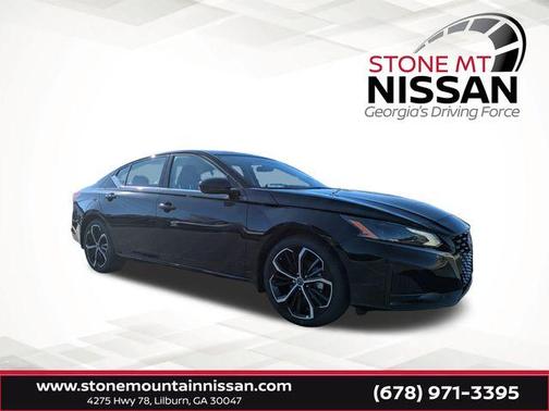 2025 Nissan Altima SR