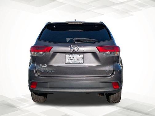 2017 Toyota Highlander LE Plus