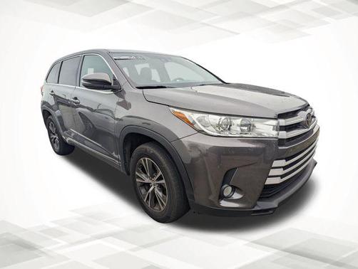 2017 Toyota Highlander LE Plus